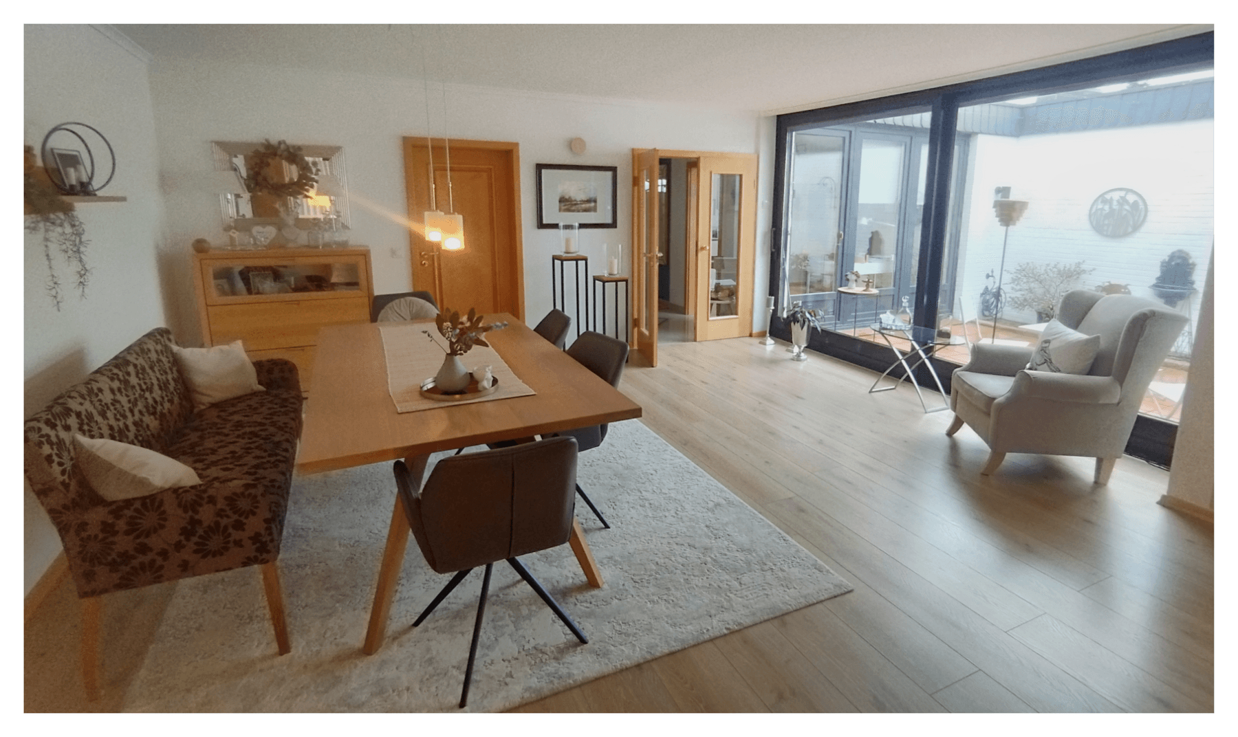 Prodej domu 146 m², pozemek 546 m², Weyhe, Dolní Sasko Prodej domu 146 m², pozemek 546 m², Weyhe, Dolní Sasko
