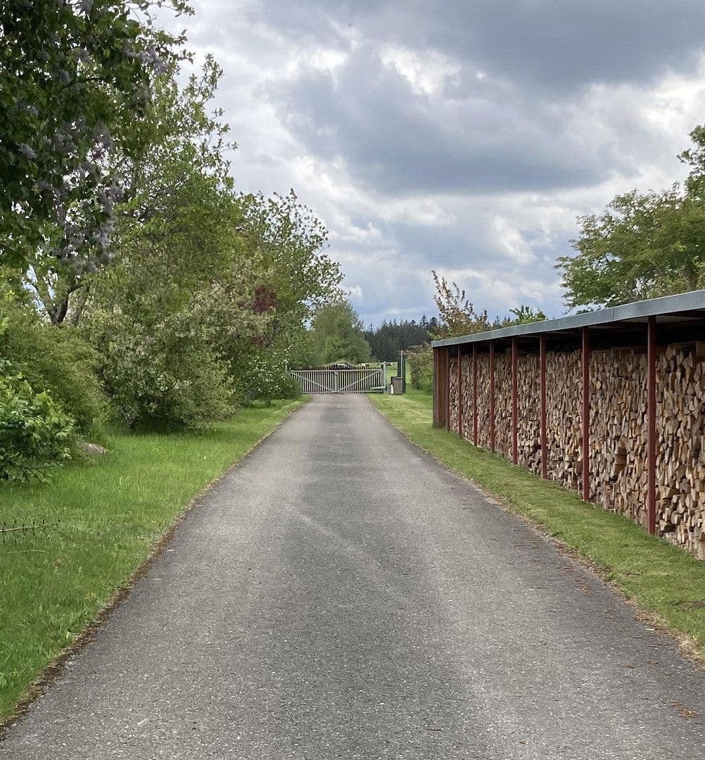Prodej domu 330 m², pozemek 15.000 m², Königsfeld im Schwarzwald, Bádensko-Württembersko Prodej domu 330 m², pozemek 15.000 m², Königsfeld im Schwarzwald, Bádensko-Württembersko