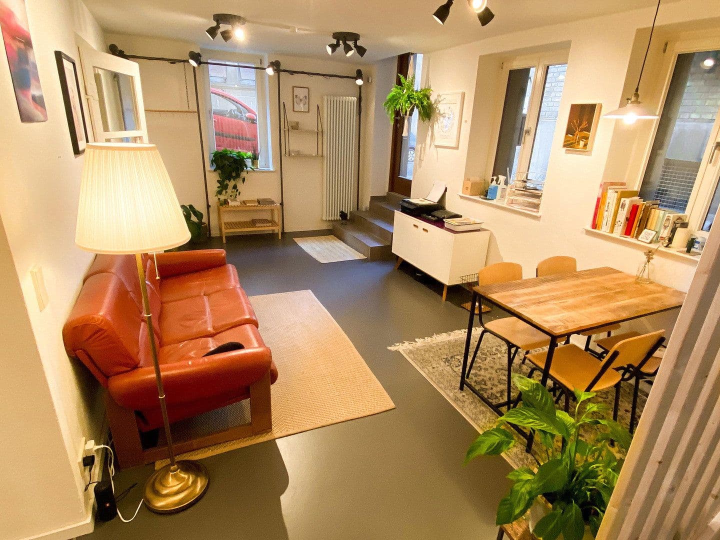 Pronájem kanceláře 65 m², Stuttgart, Bádensko-Württembersko Pronájem kanceláře 65 m², Stuttgart, Bádensko-Württembersko