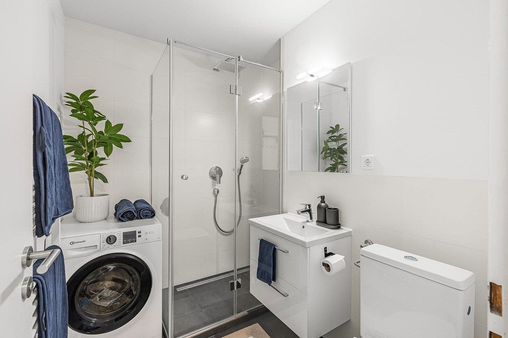Prodej bytu 1+1 40 m², München, Bavorsko Prodej bytu 1+1 40 m², München, Bavorsko