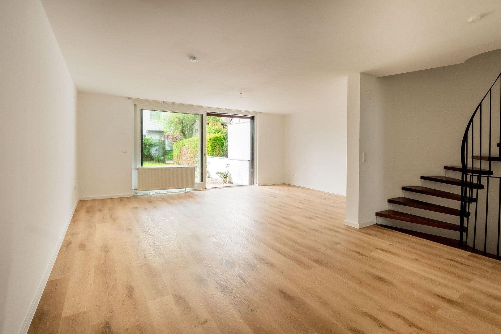Prodej domu 140 m², pozemek 200 m², Stadtbergen, Bavorsko Prodej domu 140 m², pozemek 200 m², Stadtbergen, Bavorsko