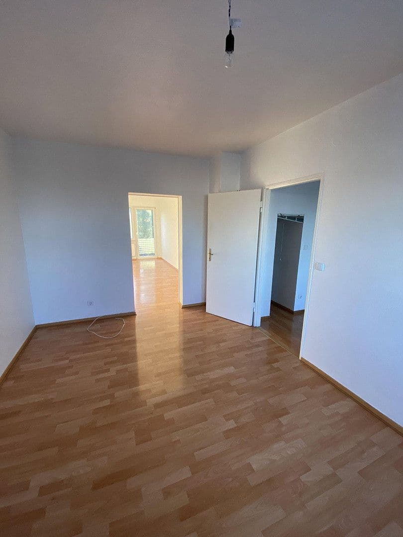 Pronájem bytu 2+1 50 m², Schillerstr. 17b, Rödermark, Hessen Pronájem bytu 2+1 50 m², Schillerstr. 17b, Rödermark, Hessen