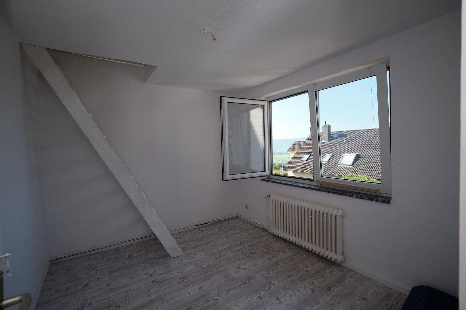Pronájem domu 141 m², pozemek 906 m², Osterwald, Dolní Sasko Pronájem domu 141 m², pozemek 906 m², Osterwald, Dolní Sasko