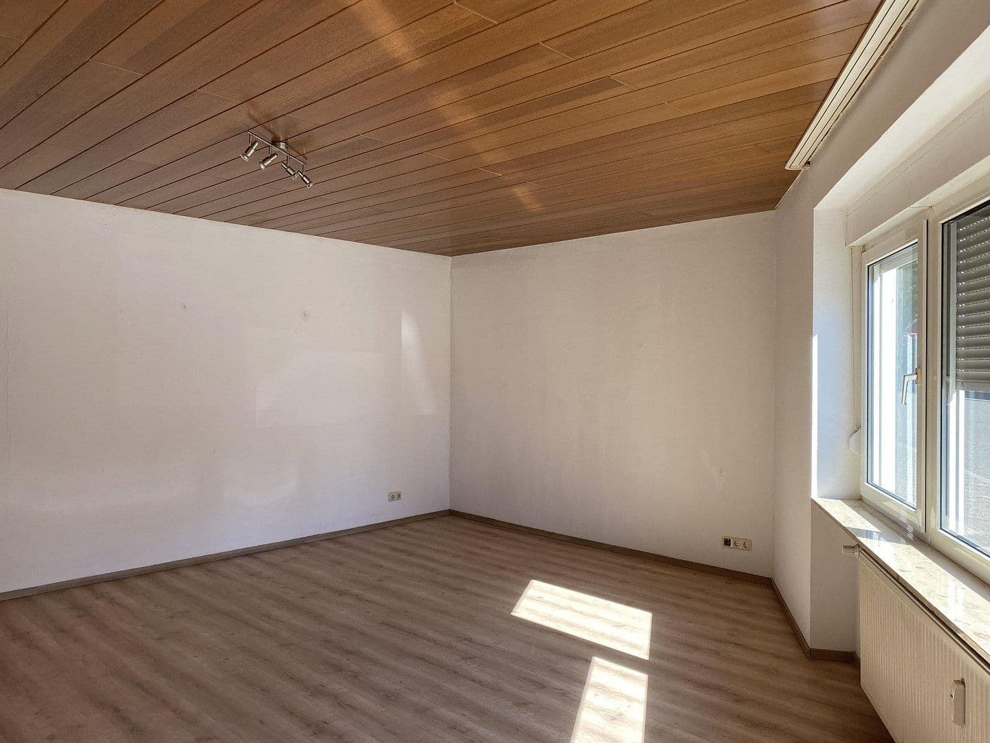 Pronájem bytu 2+1 72 m², Glashütten, Hessen Pronájem bytu 2+1 72 m², Glashütten, Hessen