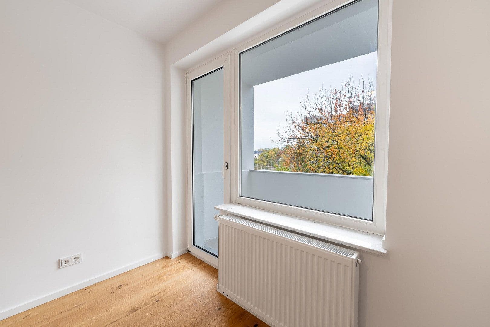 Prodej bytu 3+1 65 m², Düsseldorf, Severní Porýní-Vestfálsko Prodej bytu 3+1 65 m², Düsseldorf, Severní Porýní-Vestfálsko