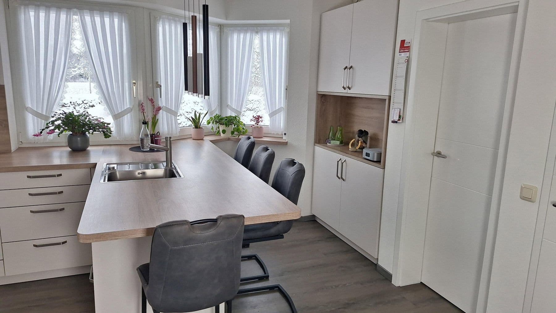 Prodej domu 154 m², pozemek 605 m², Hasloh, Šlesvicko-Holštýnsko Prodej domu 154 m², pozemek 605 m², Hasloh, Šlesvicko-Holštýnsko