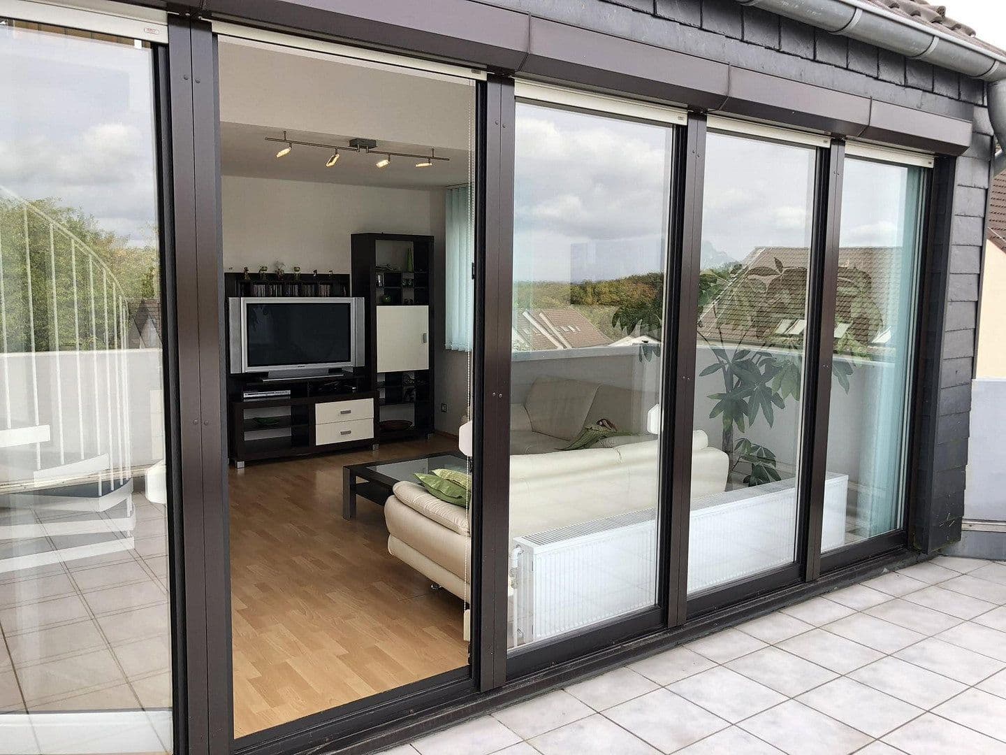 Pronájem bytu 3+1 95 m², Zeithstraße 136, Neunkirchen-Seelscheid, Severní Porýní-Vestfálsko Pronájem bytu 3+1 95 m², Zeithstraße 136, Neunkirchen-Seelscheid, Severní Porýní-Vestfálsko