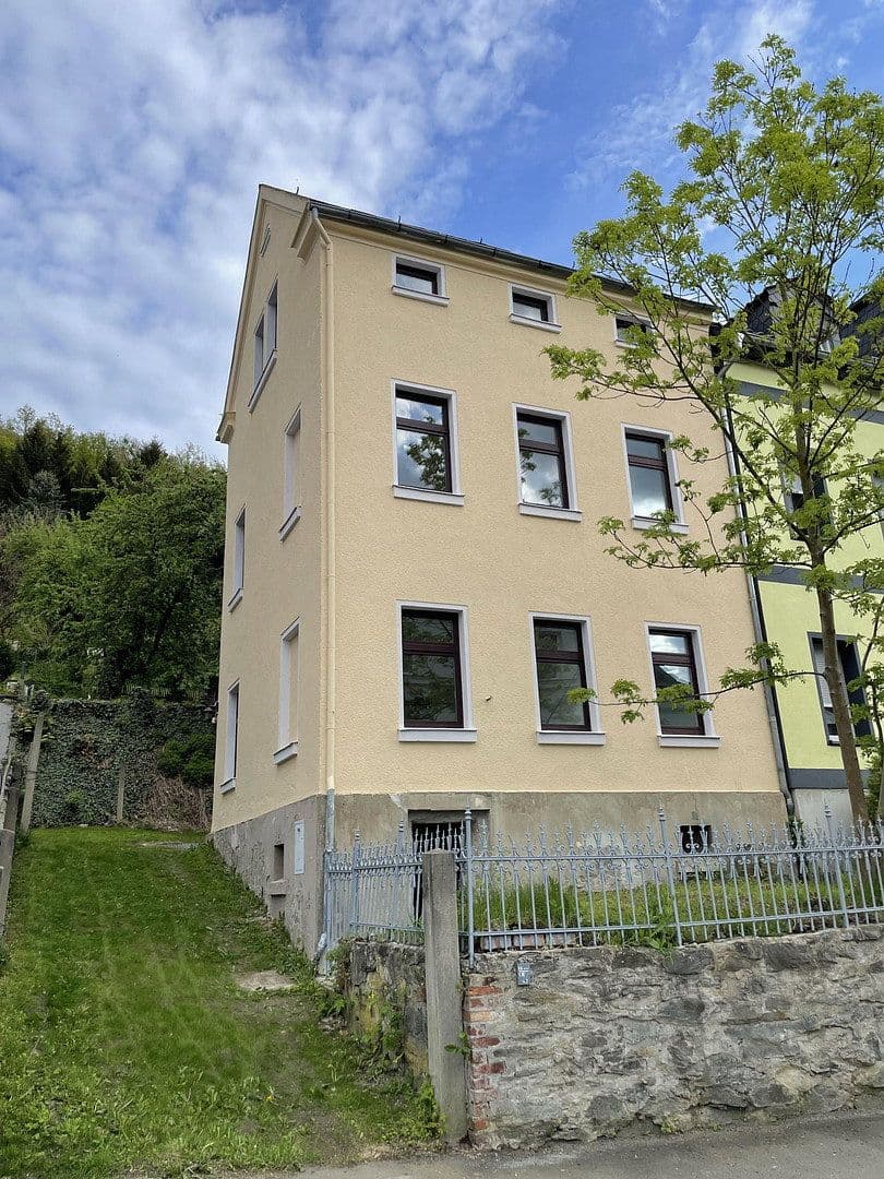 Pronájem domu 135 m², pozemek 500 m², Elsterberg, Sasko Pronájem domu 135 m², pozemek 500 m², Elsterberg, Sasko