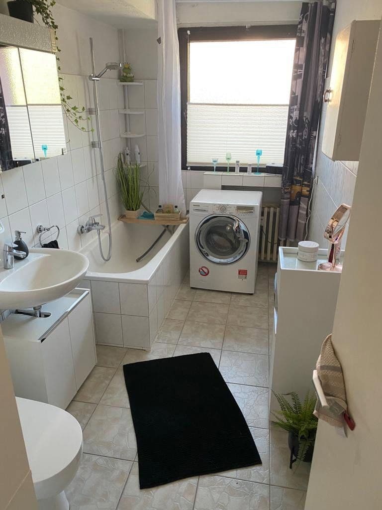 Pronájem bytu 3+1 78 m², Lakumerstr.42, Duisburg, Severní Porýní-Vestfálsko Pronájem bytu 3+1 78 m², Lakumerstr.42, Duisburg, Severní Porýní-Vestfálsko