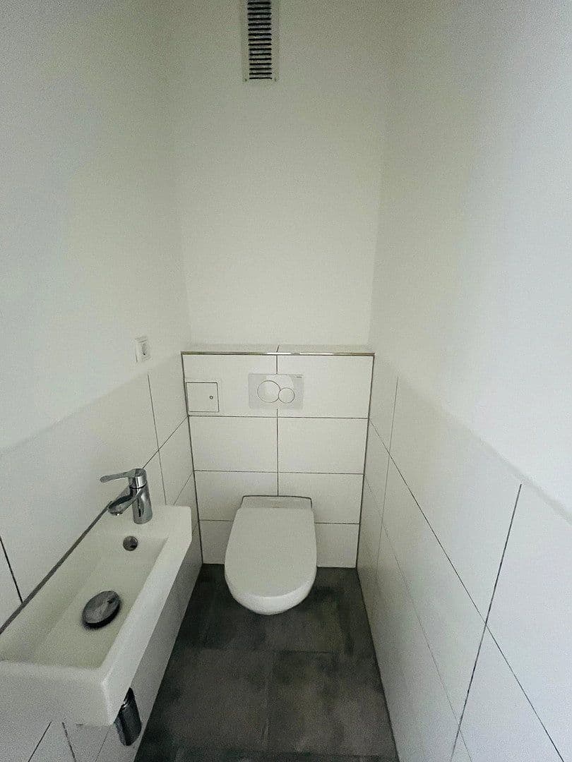 Prodej bytu 4+1 99 m², Scharnhorststraße 15a, Bremen, Bremen Prodej bytu 4+1 99 m², Scharnhorststraße 15a, Bremen, Bremen
