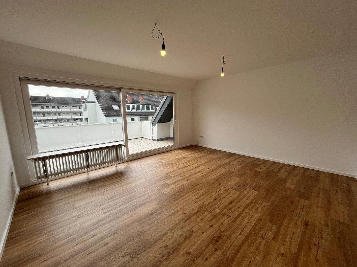 Prodej bytu 4+1 99 m², Scharnhorststraße 15a, Bremen, Bremen Prodej bytu 4+1 99 m², Scharnhorststraße 15a, Bremen, Bremen