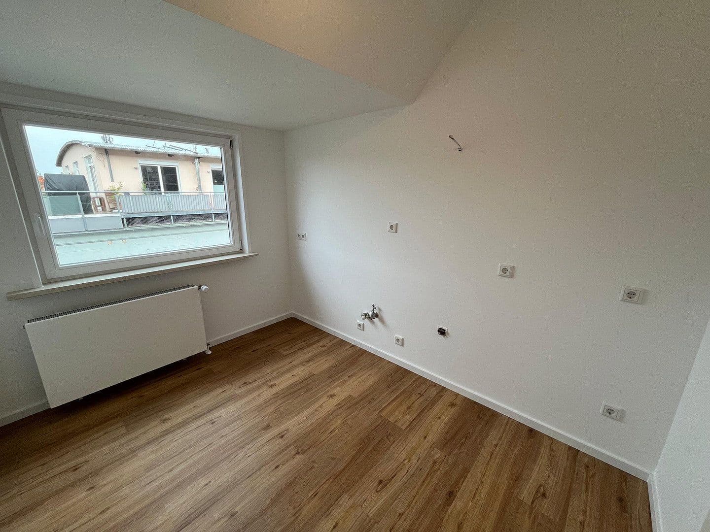 Prodej bytu 4+1 99 m², Scharnhorststraße 15a, Bremen, Bremen Prodej bytu 4+1 99 m², Scharnhorststraße 15a, Bremen, Bremen