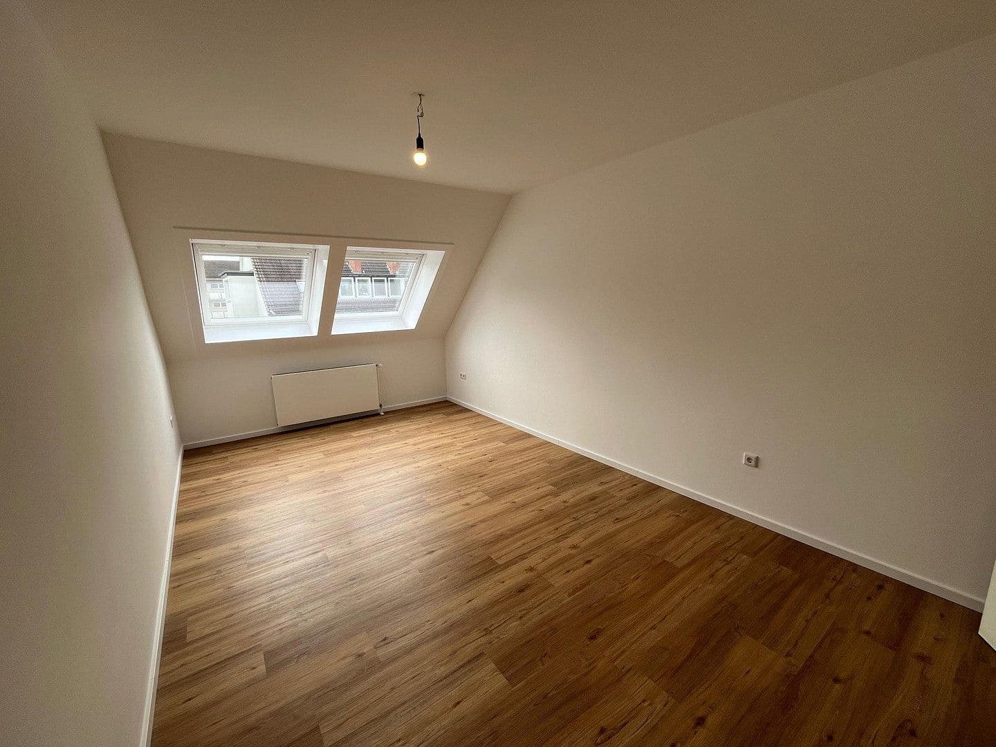 Prodej bytu 4+1 99 m², Scharnhorststraße 15a, Bremen, Bremen Prodej bytu 4+1 99 m², Scharnhorststraße 15a, Bremen, Bremen
