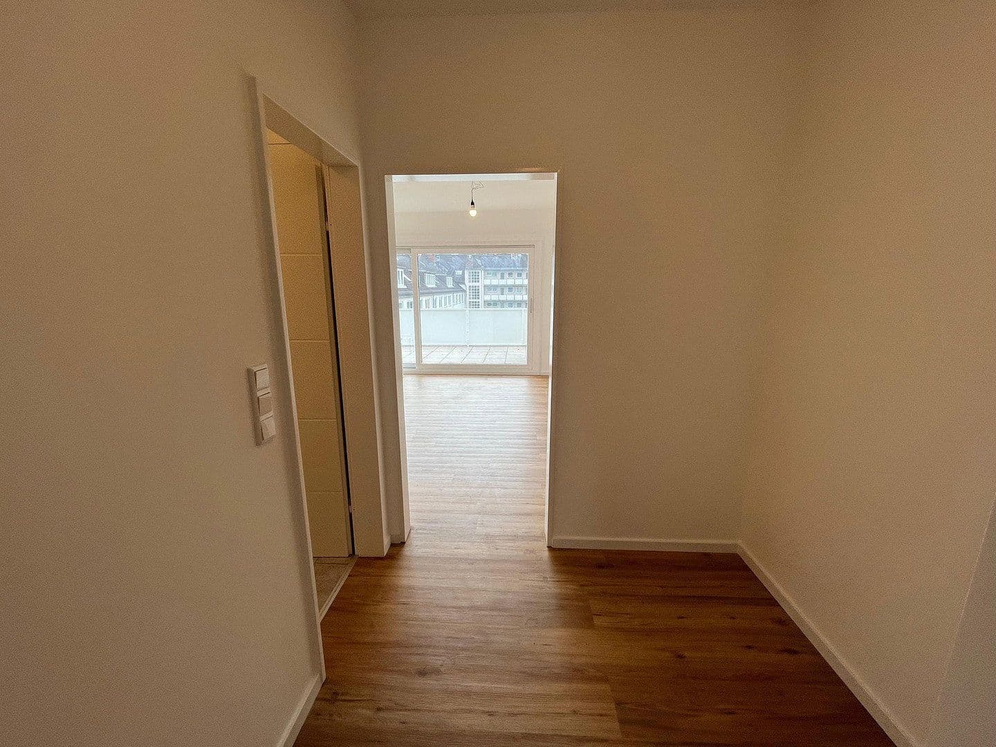 Prodej bytu 4+1 99 m², Scharnhorststraße 15a, Bremen, Bremen Prodej bytu 4+1 99 m², Scharnhorststraße 15a, Bremen, Bremen