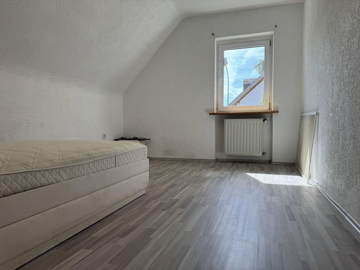 Prodej domu 118 m², pozemek 153 m², Deidesheim, Porýní-Falc Prodej domu 118 m², pozemek 153 m², Deidesheim, Porýní-Falc