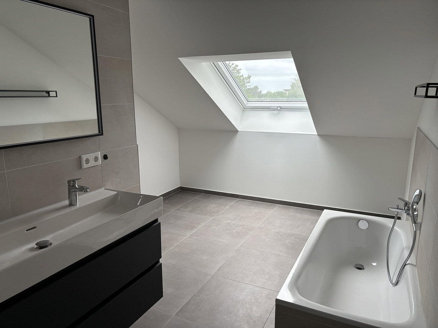 Prodej bytu 3+1 75 m², Belzweg 32, Bielefeld, Severní Porýní-Vestfálsko Prodej bytu 3+1 75 m², Belzweg 32, Bielefeld, Severní Porýní-Vestfálsko