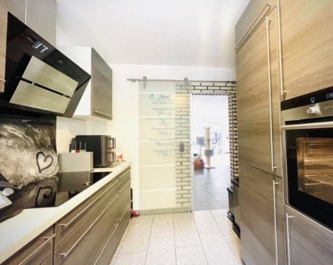Prodej domu 140 m², pozemek 202 m², Wuppertal, Severní Porýní-Vestfálsko Prodej domu 140 m², pozemek 202 m², Wuppertal, Severní Porýní-Vestfálsko