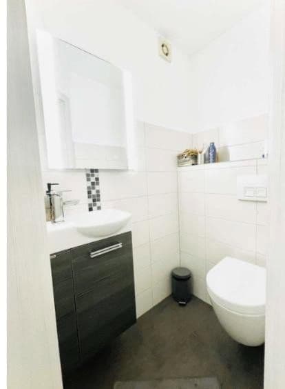 Prodej domu 140 m², pozemek 202 m², Wuppertal, Severní Porýní-Vestfálsko Prodej domu 140 m², pozemek 202 m², Wuppertal, Severní Porýní-Vestfálsko