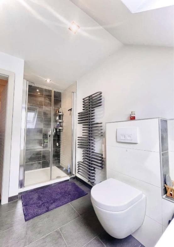 Prodej domu 140 m², pozemek 202 m², Wuppertal, Severní Porýní-Vestfálsko Prodej domu 140 m², pozemek 202 m², Wuppertal, Severní Porýní-Vestfálsko