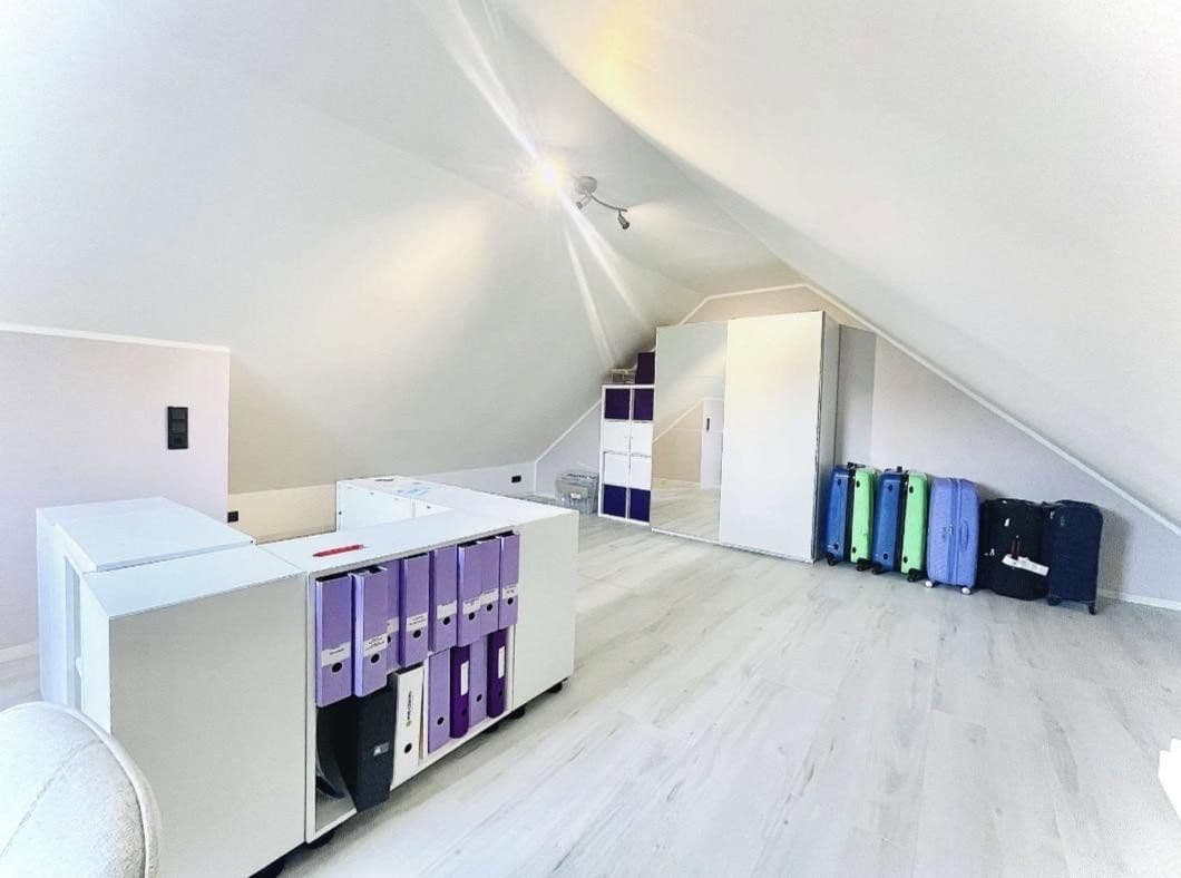 Prodej domu 140 m², pozemek 202 m², Wuppertal, Severní Porýní-Vestfálsko Prodej domu 140 m², pozemek 202 m², Wuppertal, Severní Porýní-Vestfálsko