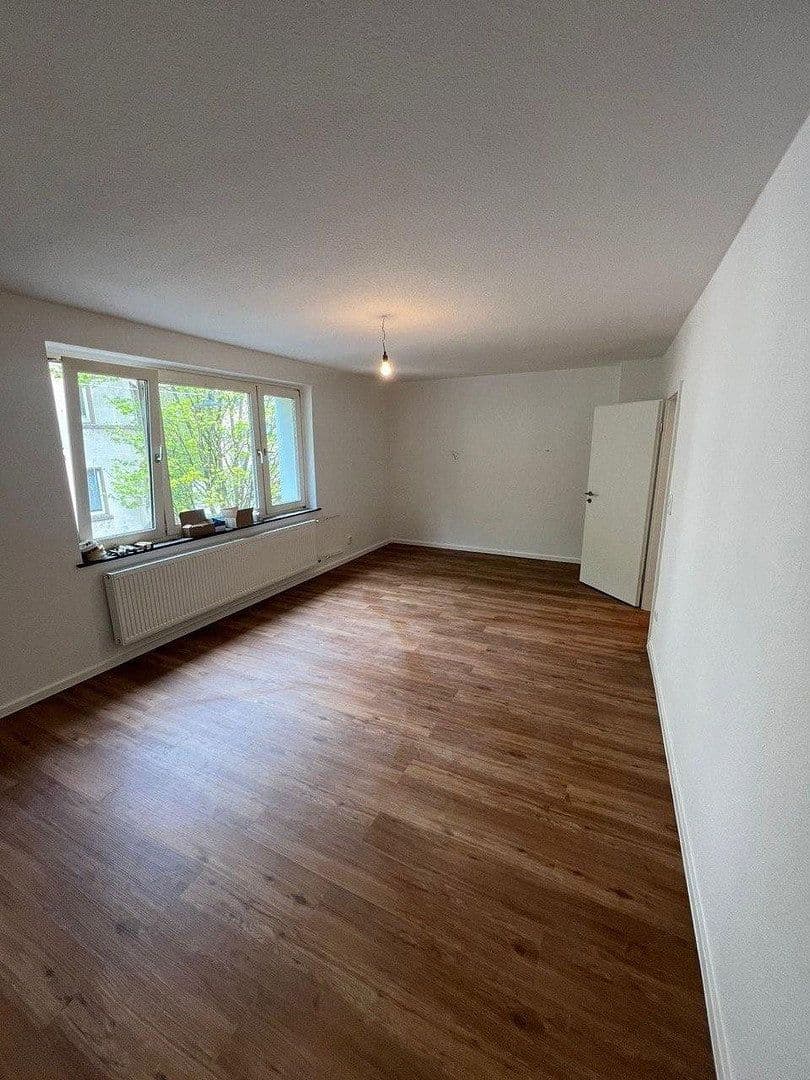 Pronájem bytu 2+1 50 m², Jülicherstr. 1, Wuppertal, Severní Porýní-Vestfálsko Pronájem bytu 2+1 50 m², Jülicherstr. 1, Wuppertal, Severní Porýní-Vestfálsko