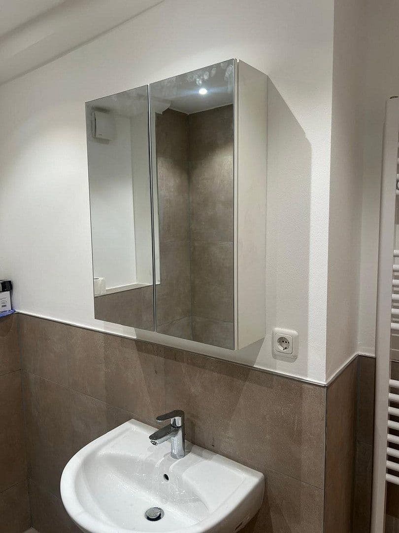 Pronájem bytu 2+1 50 m², Jülicherstr. 1, Wuppertal, Severní Porýní-Vestfálsko Pronájem bytu 2+1 50 m², Jülicherstr. 1, Wuppertal, Severní Porýní-Vestfálsko
