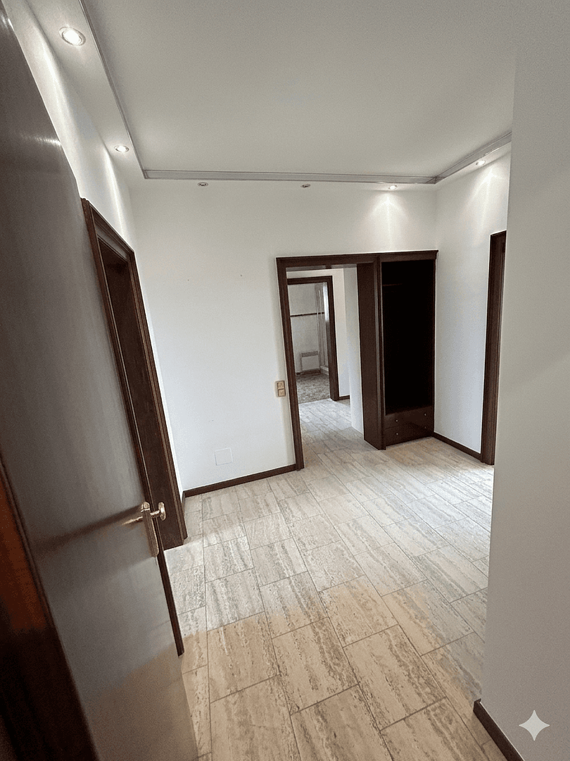 Pronájem bytu 4+1 136 m², Otto-Brenner-Straße 144, Bielefeld, Severní Porýní-Vestfálsko Pronájem bytu 4+1 136 m², Otto-Brenner-Straße 144, Bielefeld, Severní Porýní-Vestfálsko