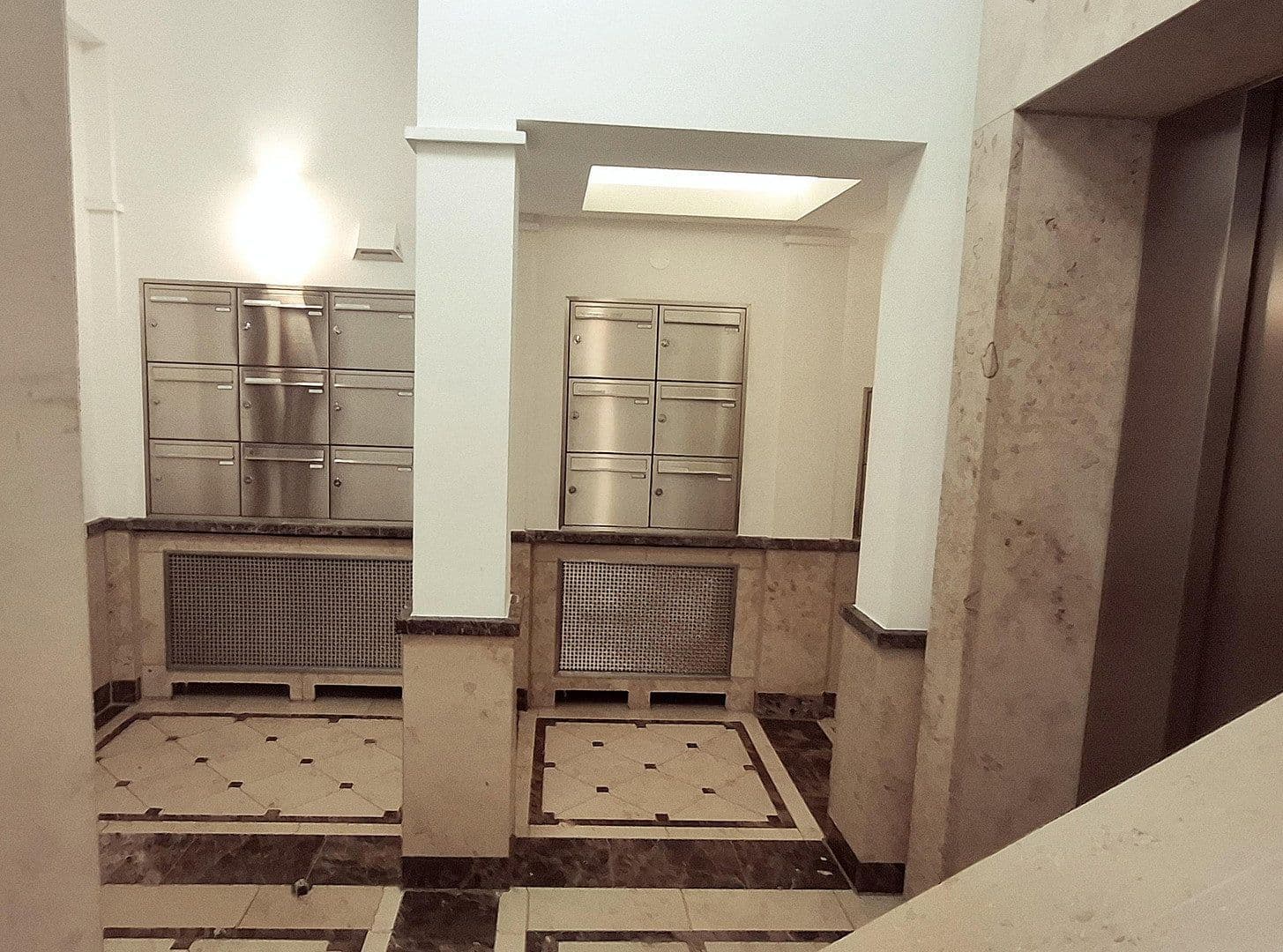 Prodej bytu 3+1 110 m², Berlin, Berlín Prodej bytu 3+1 110 m², Berlin, Berlín