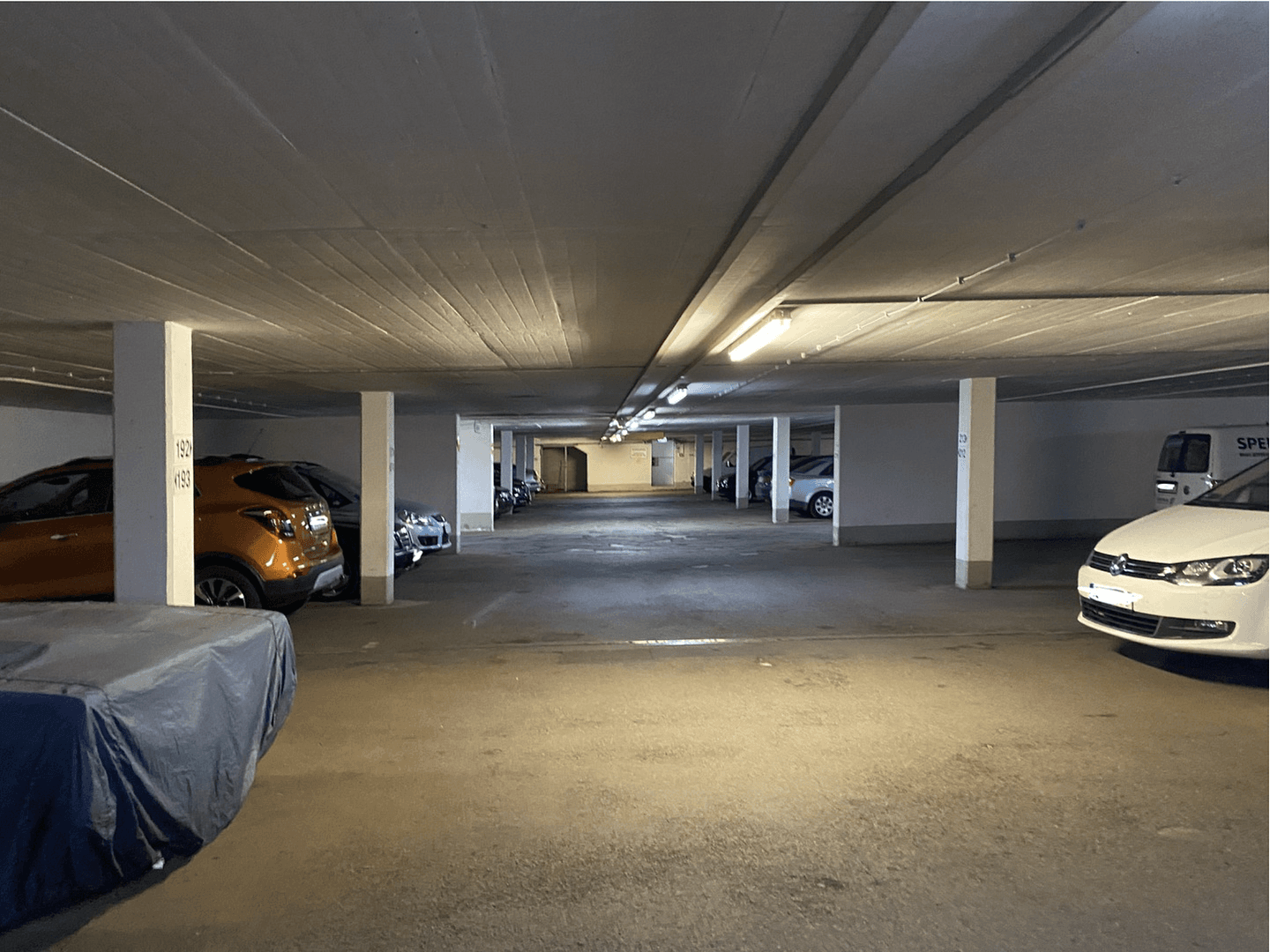Pronájem garáže, Altendorferstr. 34, Chemnitz, Severní Porýní-Vestfálsko Pronájem garáže, Altendorferstr. 34, Chemnitz, Severní Porýní-Vestfálsko