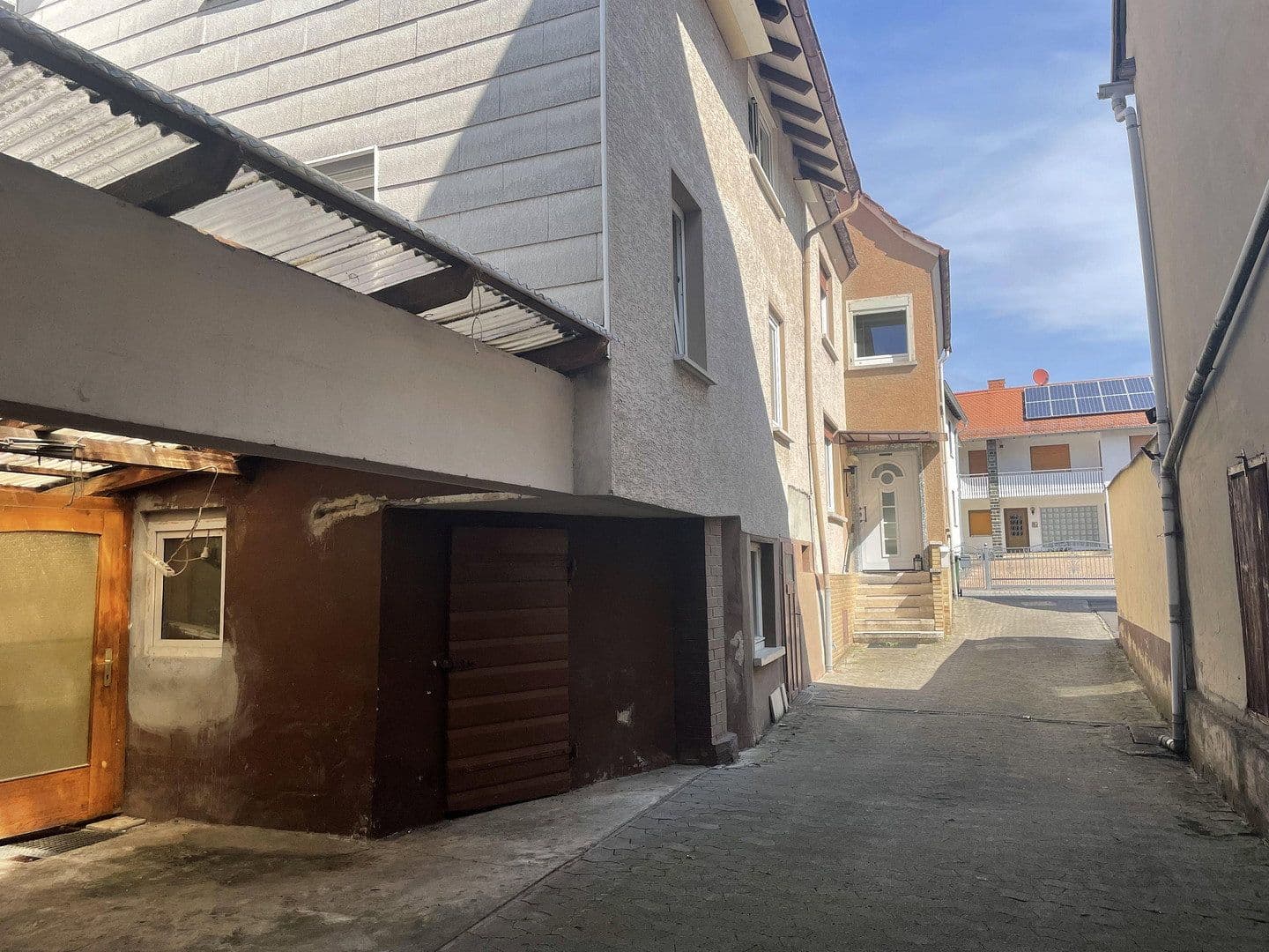 Prodej domu 280 m², pozemek 390 m², Großen-Busecker Str. 17, Buseck, Hessen Prodej domu 280 m², pozemek 390 m², Großen-Busecker Str. 17, Buseck, Hessen