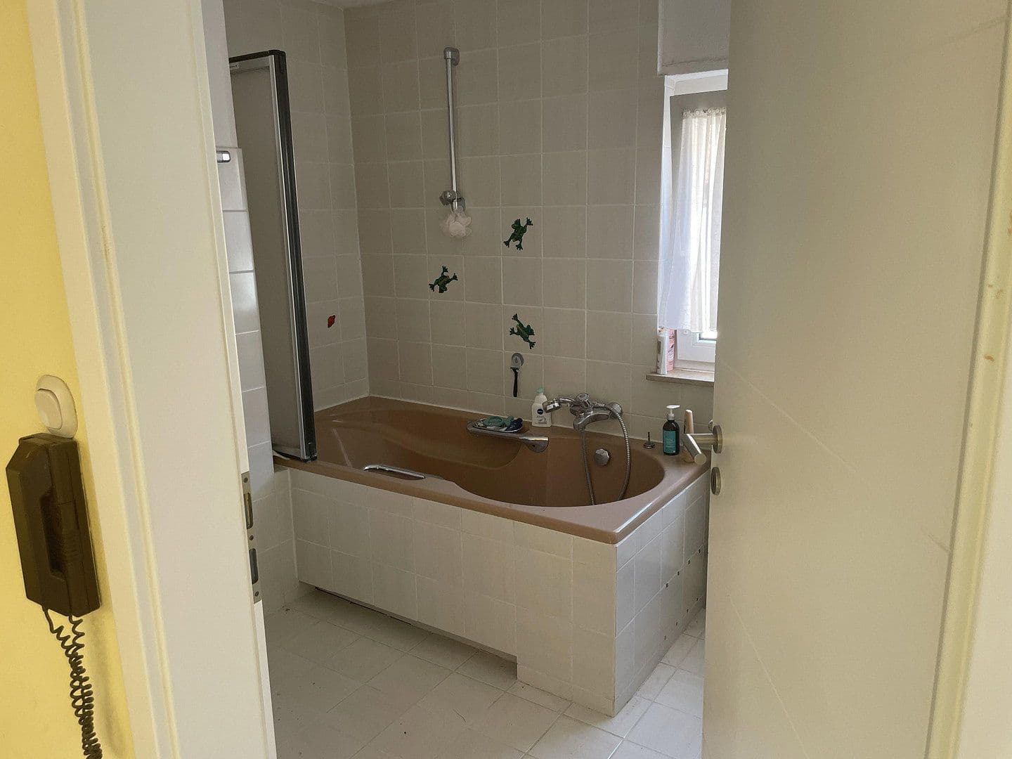Prodej domu 280 m², pozemek 390 m², Großen-Busecker Str. 17, Buseck, Hessen Prodej domu 280 m², pozemek 390 m², Großen-Busecker Str. 17, Buseck, Hessen