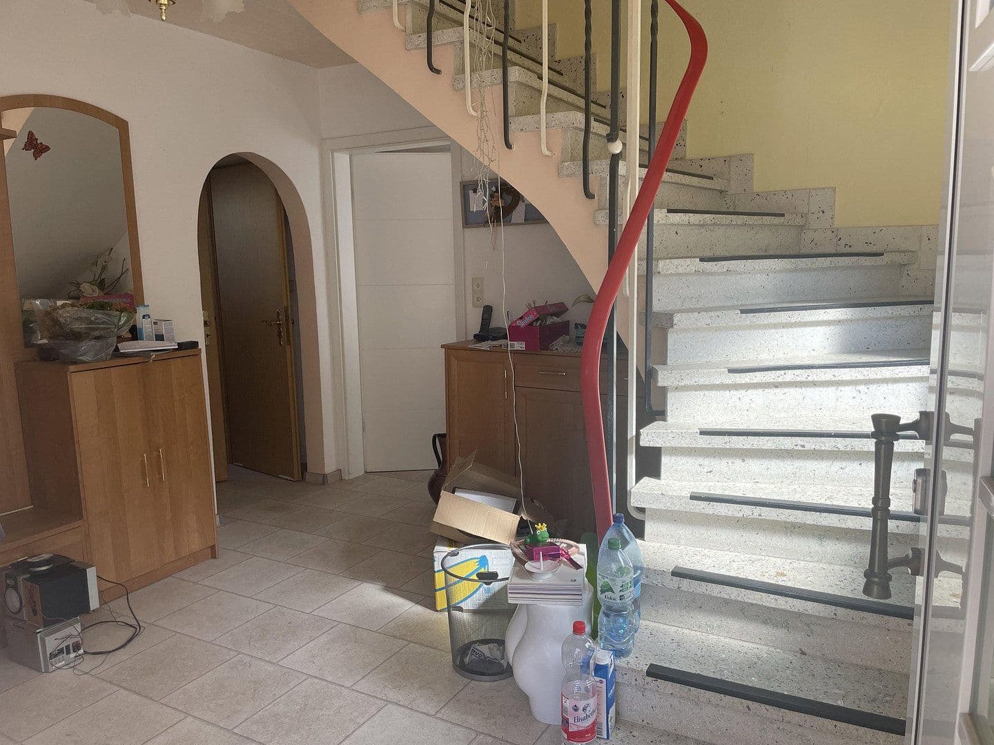 Prodej domu 280 m², pozemek 390 m², Großen-Busecker Str. 17, Buseck, Hessen Prodej domu 280 m², pozemek 390 m², Großen-Busecker Str. 17, Buseck, Hessen