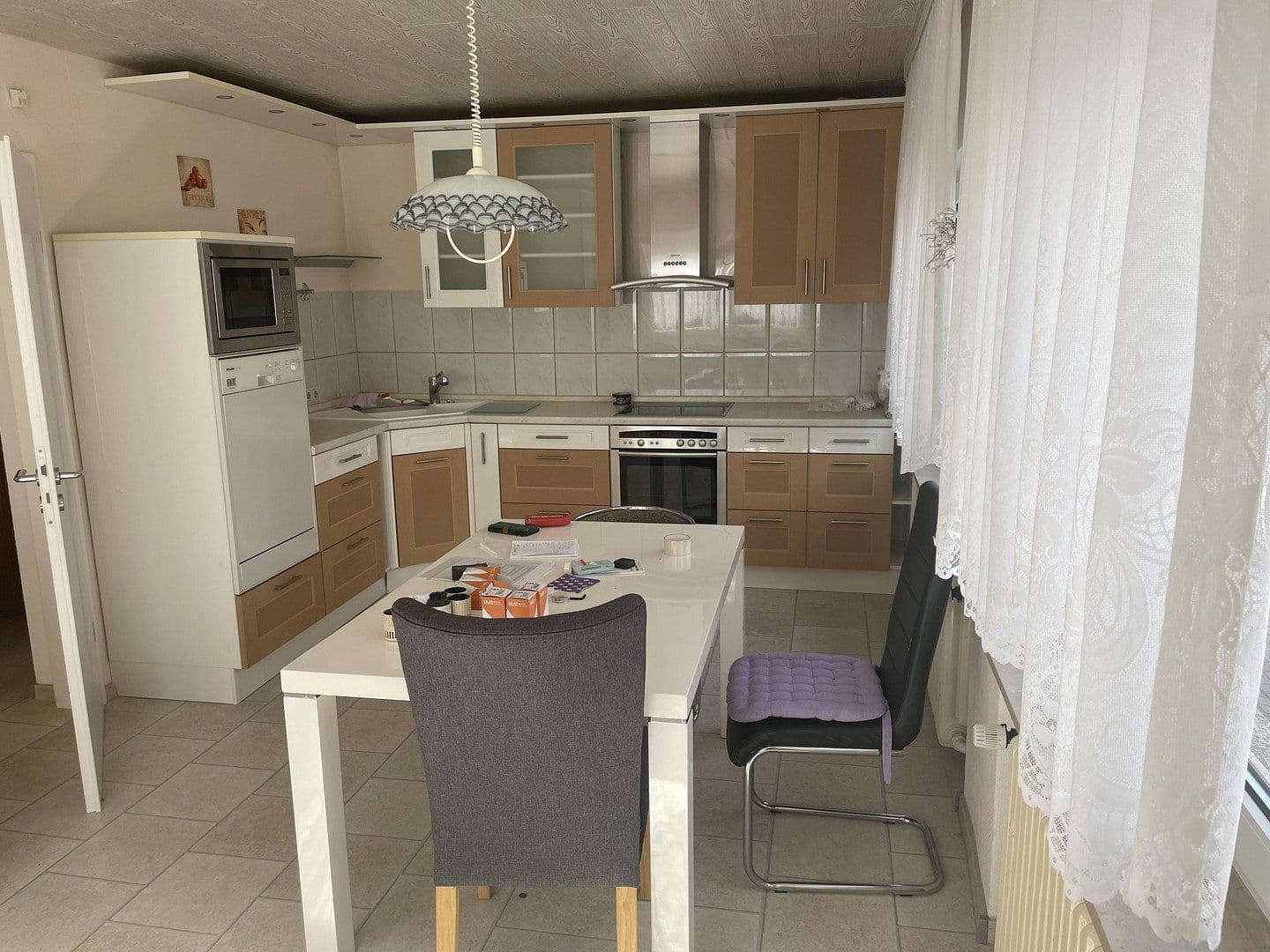 Prodej domu 280 m², pozemek 390 m², Großen-Busecker Str. 17, Buseck, Hessen Prodej domu 280 m², pozemek 390 m², Großen-Busecker Str. 17, Buseck, Hessen