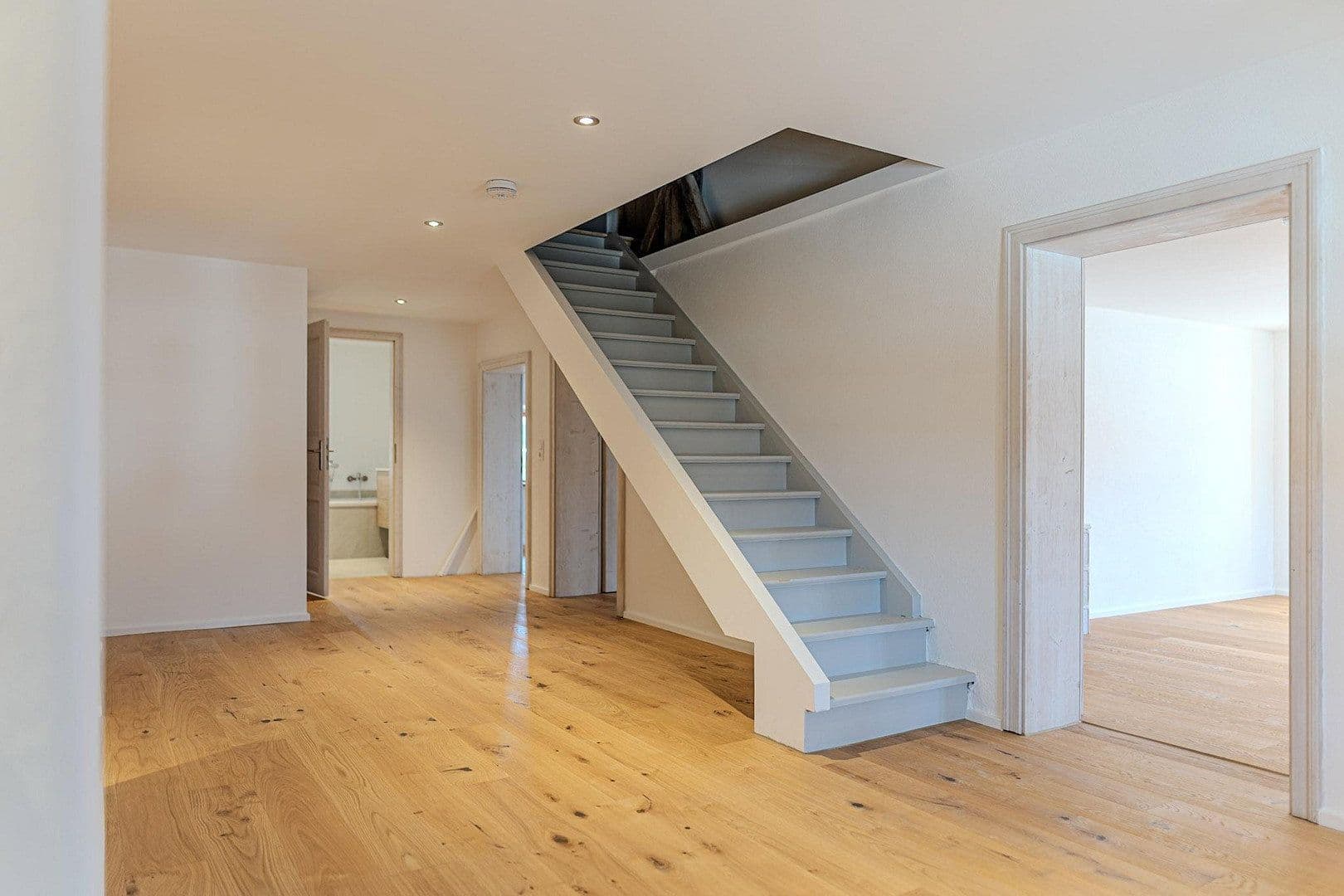Pronájem domu 155 m², pozemek 250 m², Vogtareuth, Bavorsko Pronájem domu 155 m², pozemek 250 m², Vogtareuth, Bavorsko