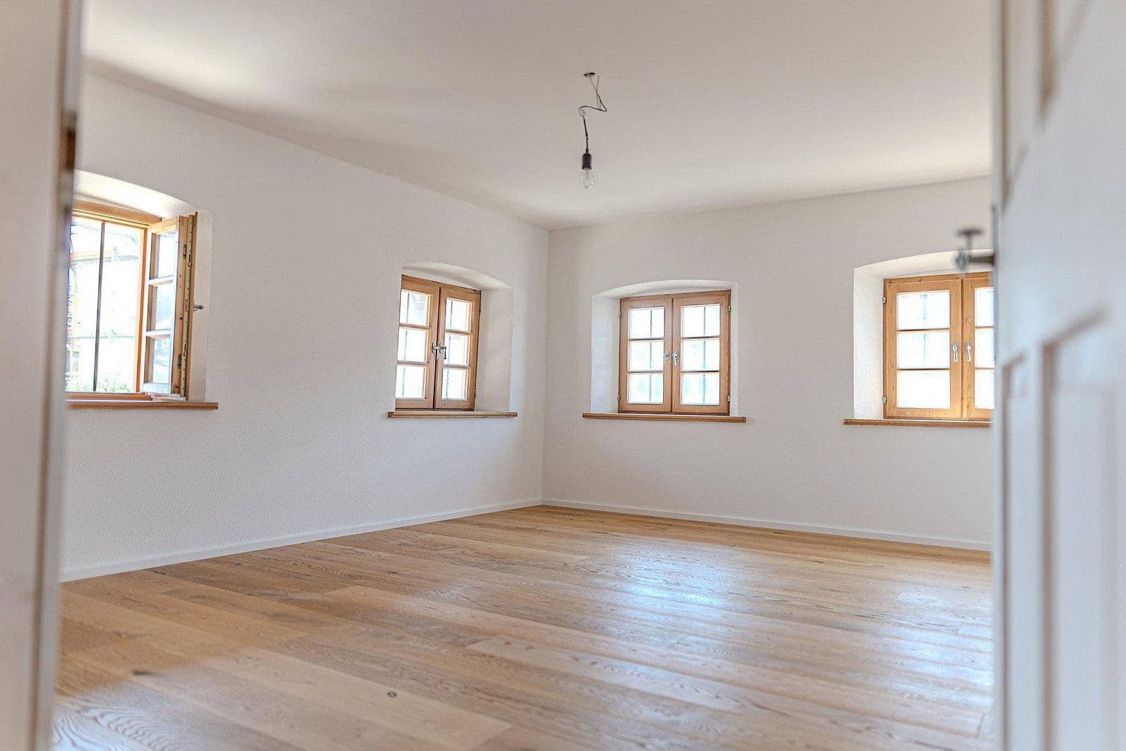 Pronájem domu 155 m², pozemek 250 m², Vogtareuth, Bavorsko Pronájem domu 155 m², pozemek 250 m², Vogtareuth, Bavorsko