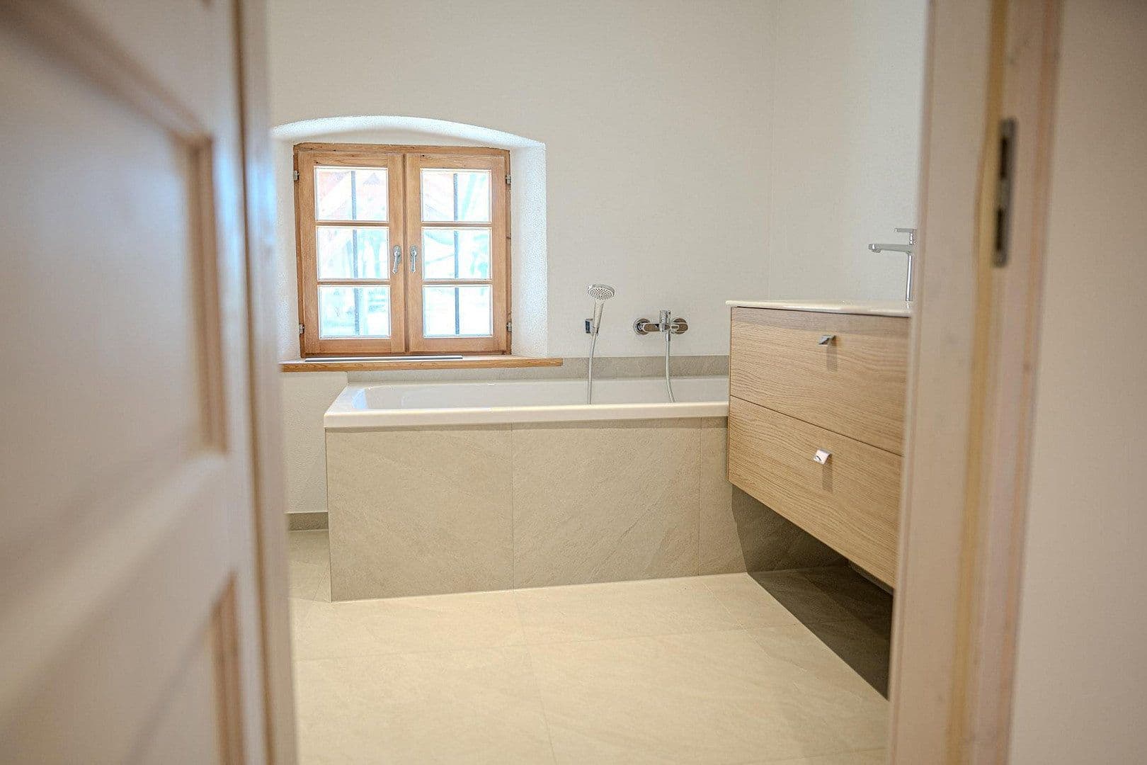 Pronájem domu 155 m², pozemek 250 m², Vogtareuth, Bavorsko Pronájem domu 155 m², pozemek 250 m², Vogtareuth, Bavorsko
