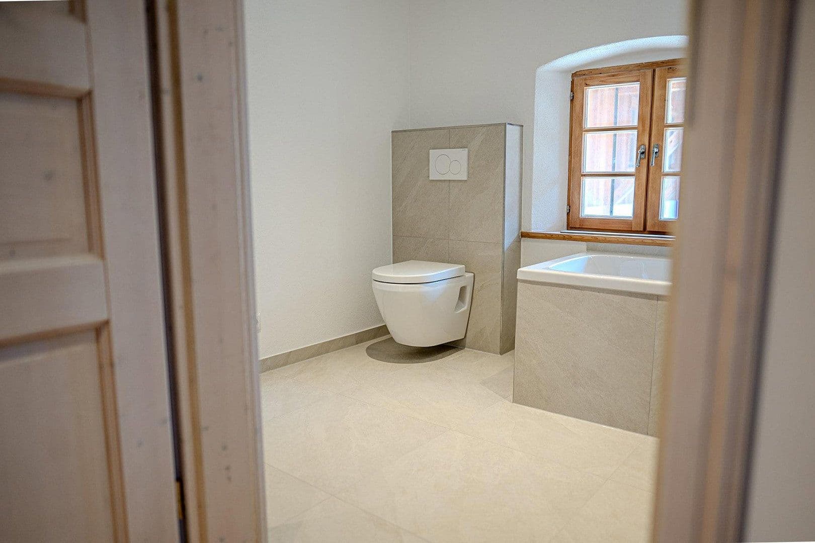 Pronájem domu 155 m², pozemek 250 m², Vogtareuth, Bavorsko Pronájem domu 155 m², pozemek 250 m², Vogtareuth, Bavorsko