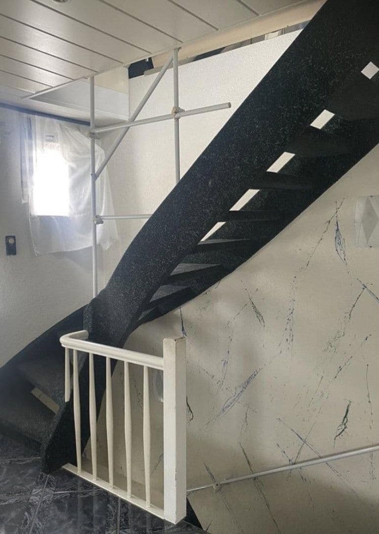 Prodej domu 159 m², pozemek 303 m², Ostfildern, Bádensko-Württembersko Prodej domu 159 m², pozemek 303 m², Ostfildern, Bádensko-Württembersko
