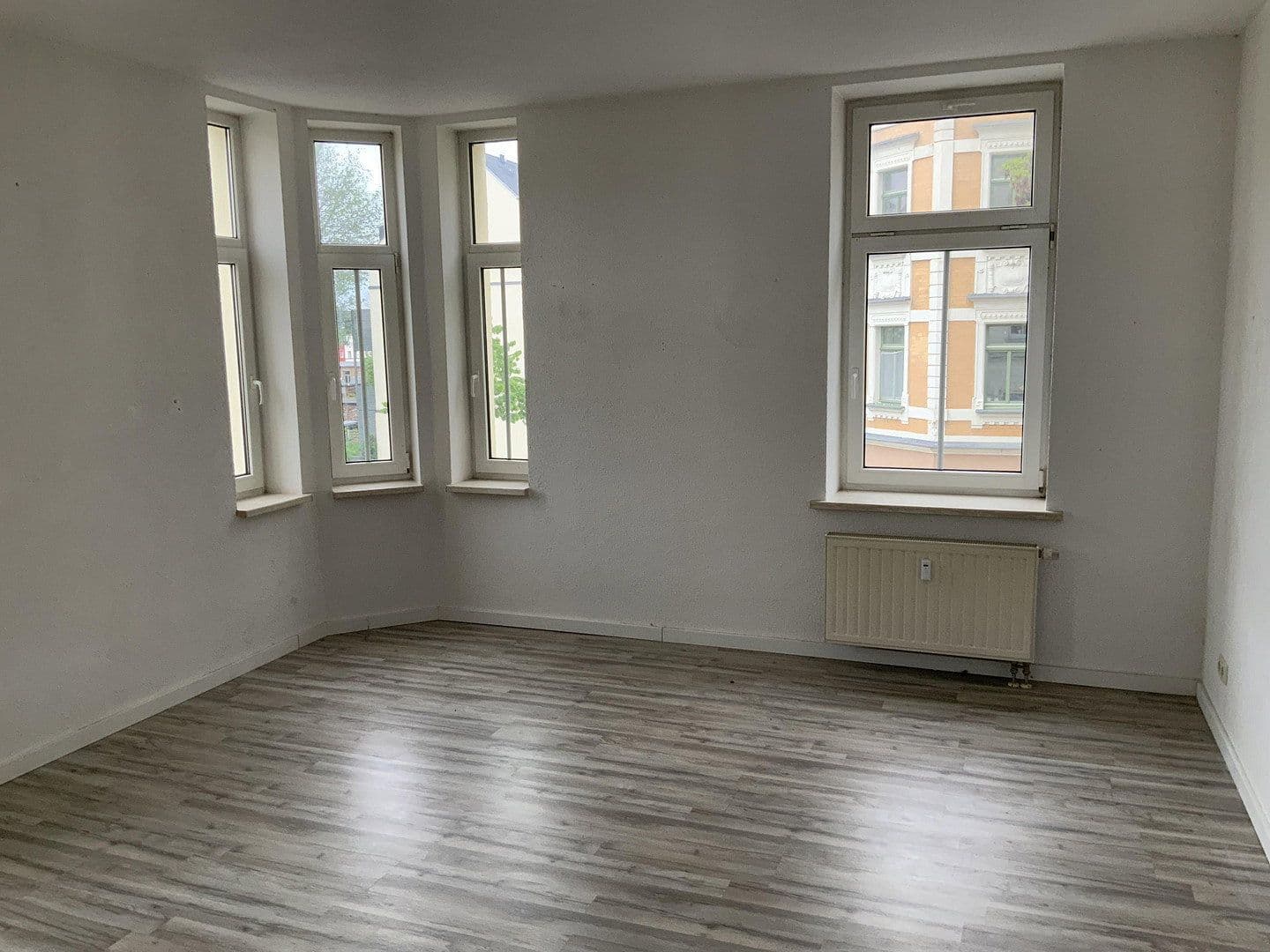 Pronájem bytu 2+1 51 m², Kantstraße, Chemnitz, Sasko Pronájem bytu 2+1 51 m², Kantstraße, Chemnitz, Sasko