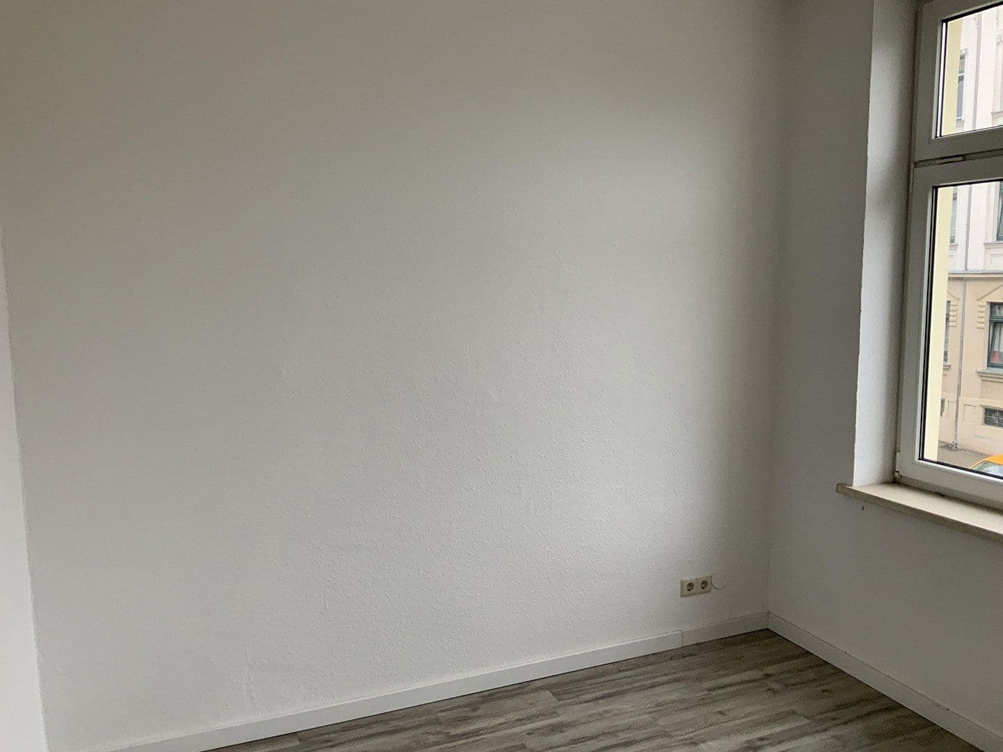 Pronájem bytu 2+1 51 m², Kantstraße, Chemnitz, Sasko Pronájem bytu 2+1 51 m², Kantstraße, Chemnitz, Sasko