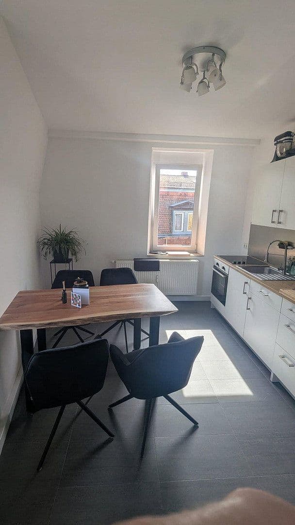 Pronájem bytu 2+1 65 m², Untere Baustraße 17, Nürnberg, Bavorsko Pronájem bytu 2+1 65 m², Untere Baustraße 17, Nürnberg, Bavorsko