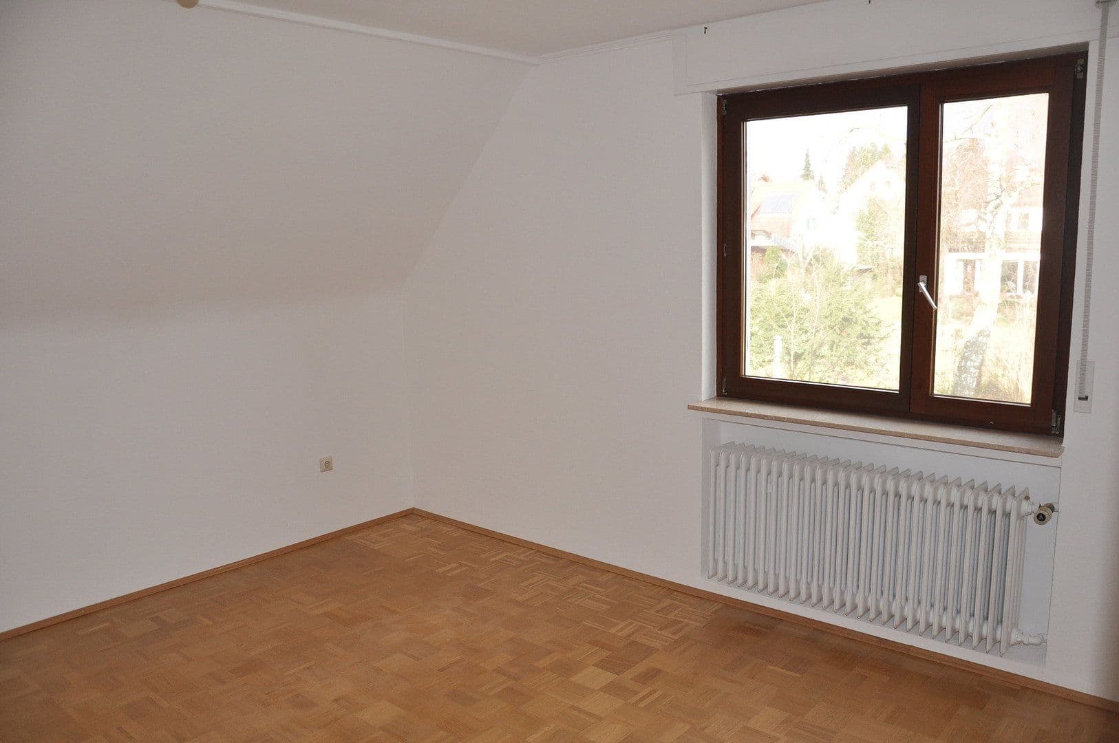 Pronájem bytu 4+1 82 m², Bad Vilbel, Hessen Pronájem bytu 4+1 82 m², Bad Vilbel, Hessen