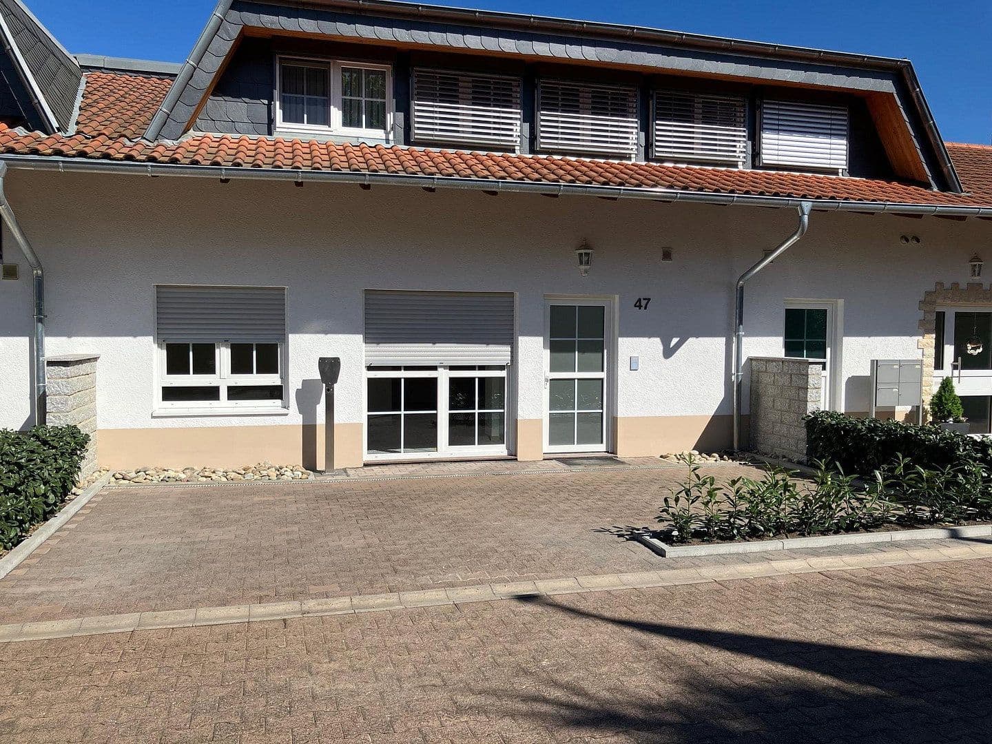 Pronájem bytu 3+1 90 m², Bahnhofstraße 47, Groß-Bieberau, Hessen Pronájem bytu 3+1 90 m², Bahnhofstraße 47, Groß-Bieberau, Hessen