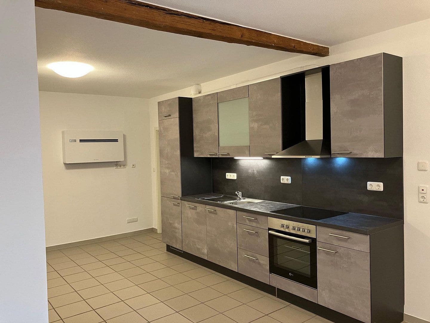 Pronájem bytu 3+1 90 m², Bahnhofstraße 47, Groß-Bieberau, Hessen Pronájem bytu 3+1 90 m², Bahnhofstraße 47, Groß-Bieberau, Hessen