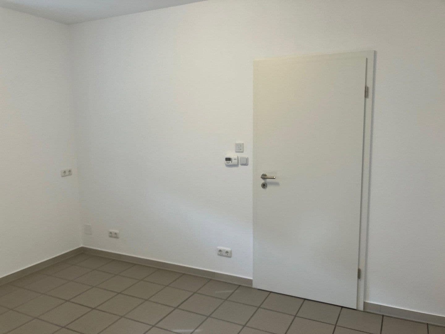 Pronájem bytu 3+1 90 m², Bahnhofstraße 47, Groß-Bieberau, Hessen Pronájem bytu 3+1 90 m², Bahnhofstraße 47, Groß-Bieberau, Hessen
