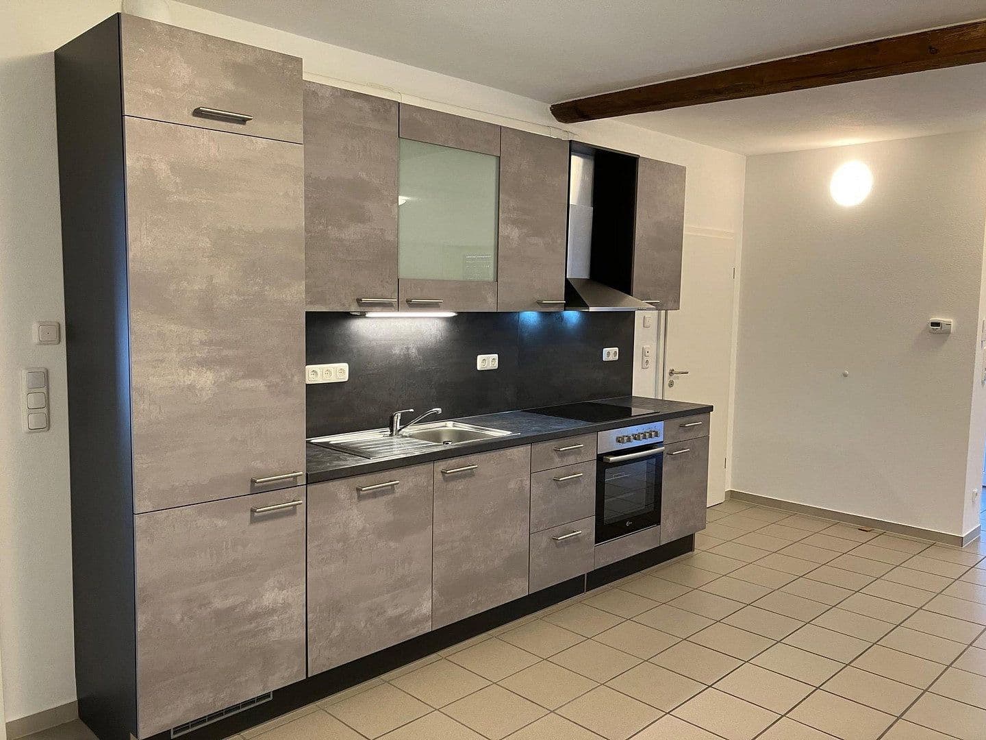 Pronájem bytu 3+1 90 m², Bahnhofstraße 47, Groß-Bieberau, Hessen Pronájem bytu 3+1 90 m², Bahnhofstraße 47, Groß-Bieberau, Hessen