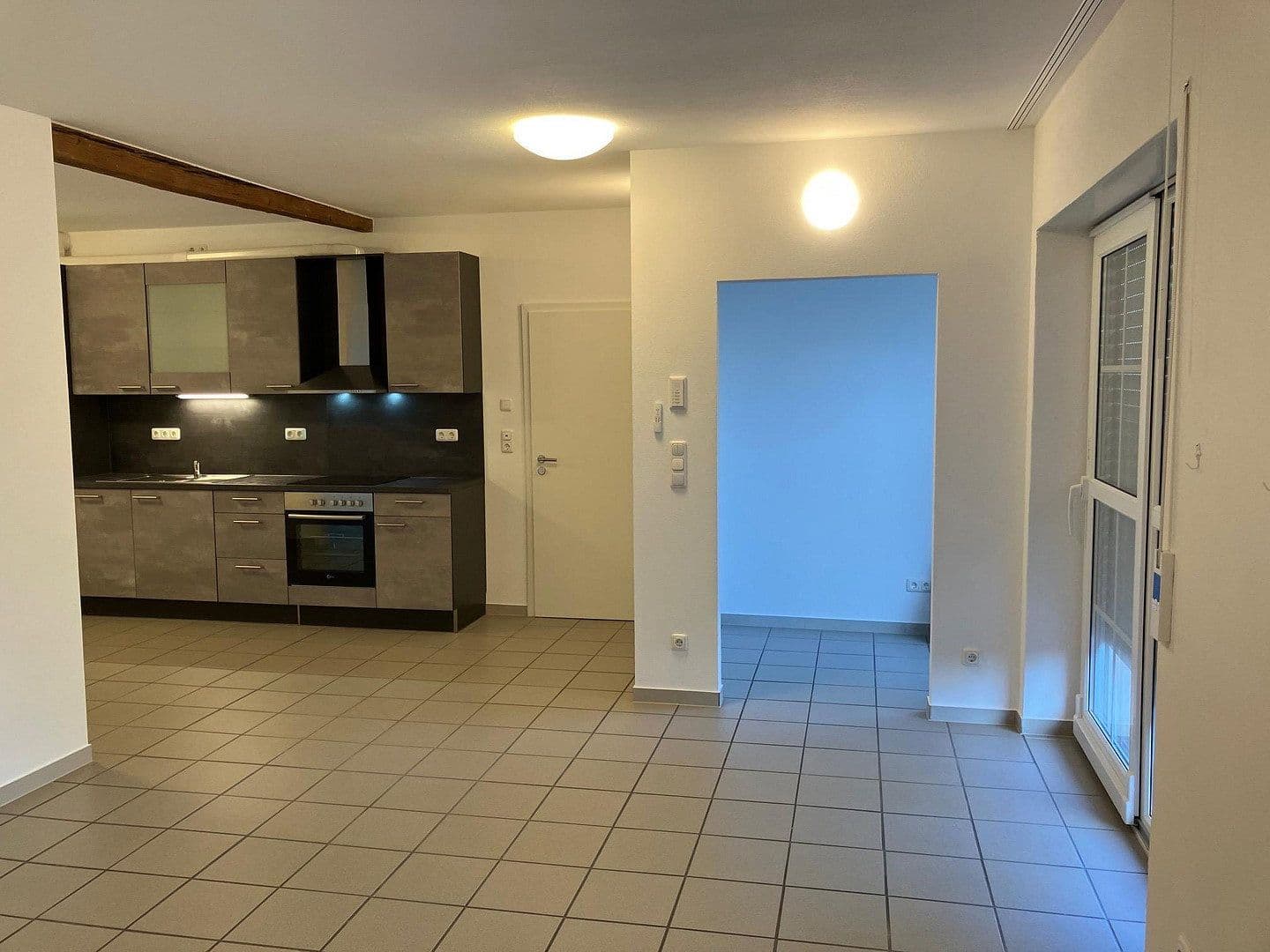 Pronájem bytu 3+1 90 m², Bahnhofstraße 47, Groß-Bieberau, Hessen Pronájem bytu 3+1 90 m², Bahnhofstraße 47, Groß-Bieberau, Hessen