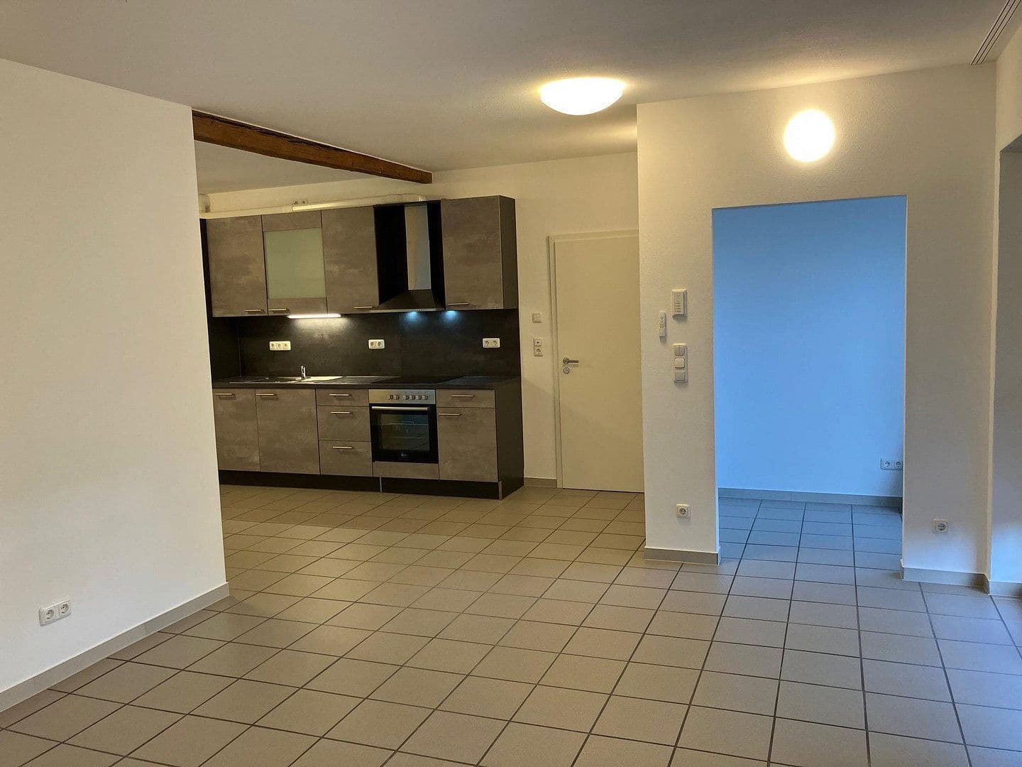 Pronájem bytu 3+1 90 m², Bahnhofstraße 47, Groß-Bieberau, Hessen Pronájem bytu 3+1 90 m², Bahnhofstraße 47, Groß-Bieberau, Hessen