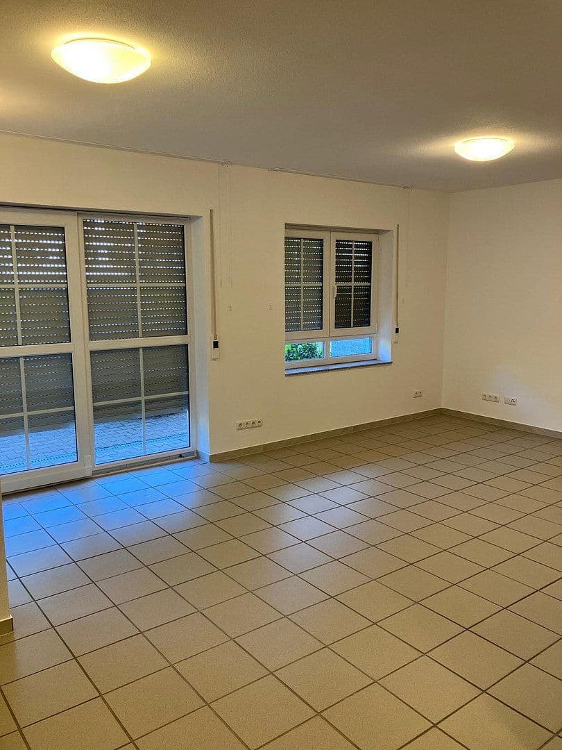 Pronájem bytu 3+1 90 m², Bahnhofstraße 47, Groß-Bieberau, Hessen Pronájem bytu 3+1 90 m², Bahnhofstraße 47, Groß-Bieberau, Hessen