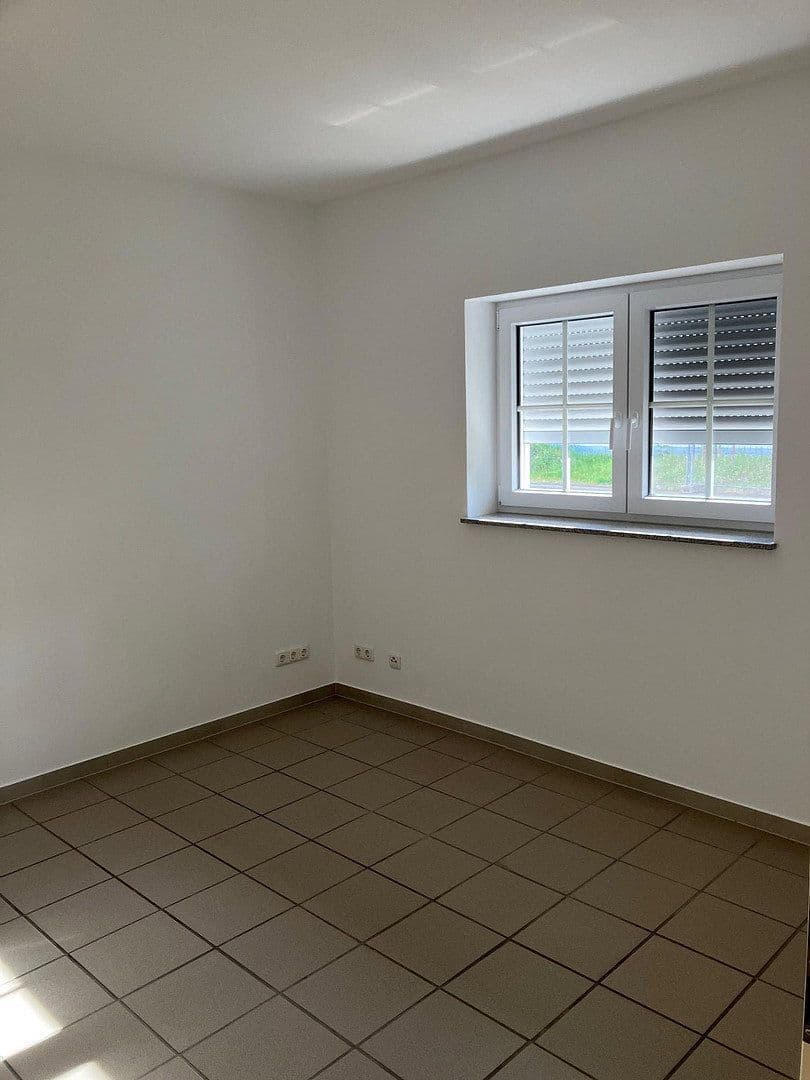 Pronájem bytu 3+1 90 m², Bahnhofstraße 47, Groß-Bieberau, Hessen Pronájem bytu 3+1 90 m², Bahnhofstraße 47, Groß-Bieberau, Hessen